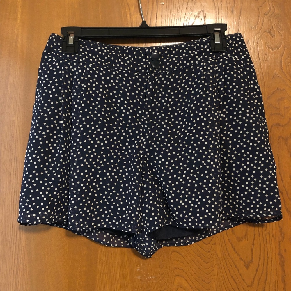 LC Lauren Conrad navy blue and white polka dot print dress shorts womens 2